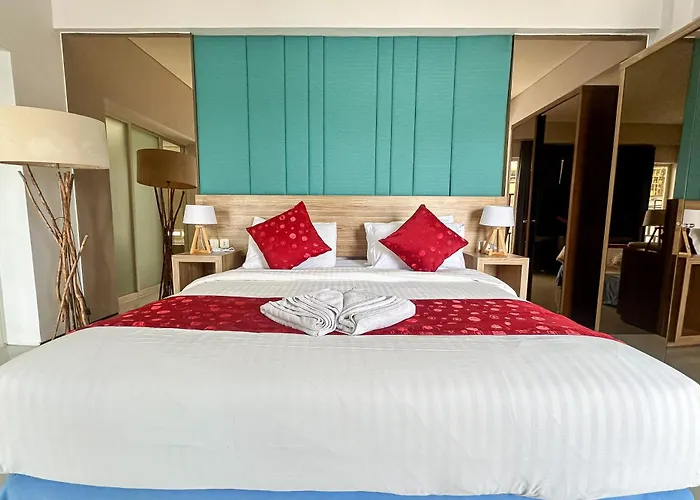 Garden Leaf - 2 Bedroom Pool With Minimum 2 Nights