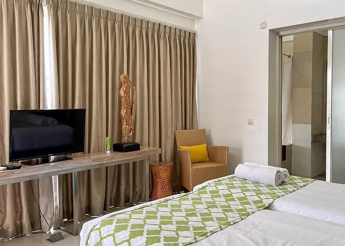 Garden Leaf - 2 Bedroom Pool With Minimum 2 Nights Villa *