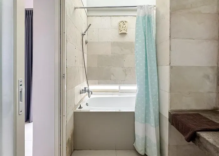 Villa Garden Leaf - 2 Bedroom Pool With Minimum 2 Nights